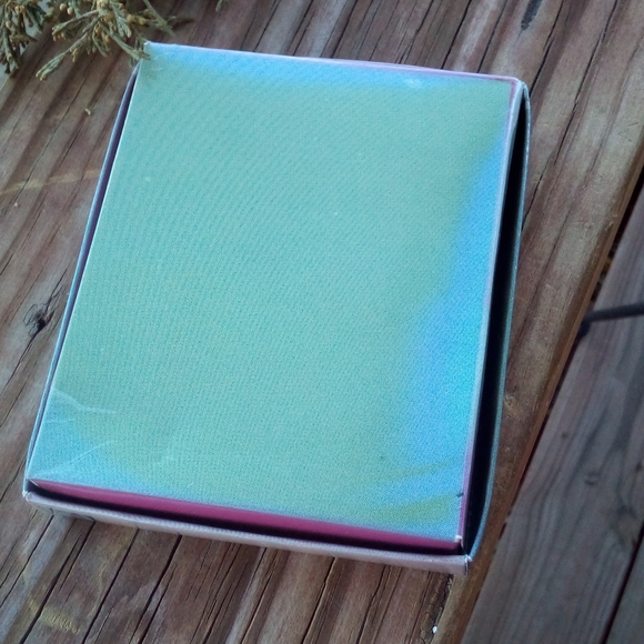 Ashburn Double Fold Wallet - Picture 14 of 15